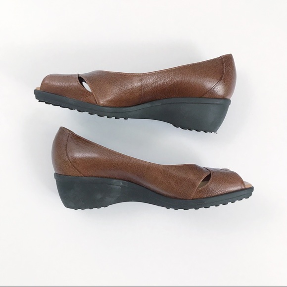 Antonio Melani Leather Wedges - Picture 2 of 6